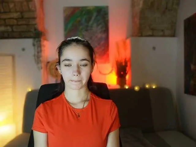 Live sex webcam photo for GiaPaige18 #290560624