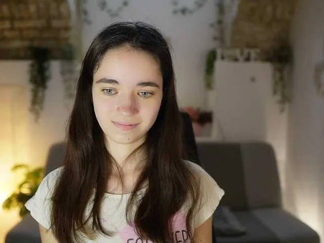 Live sex webcam photo for GiaPaige18 #291070209