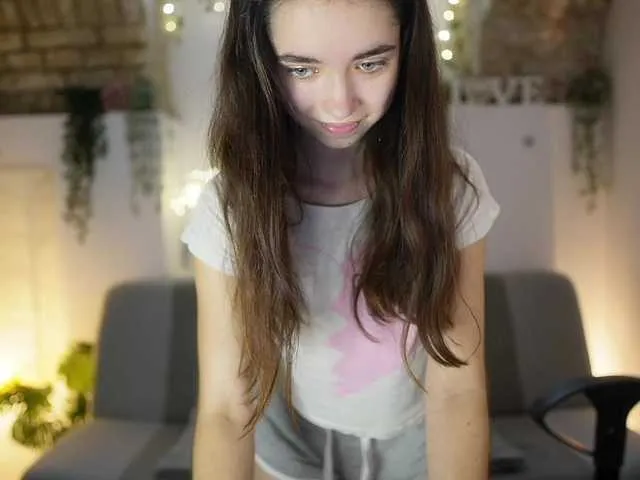 Live sex webcam photo for GiaPaige18 #291405520