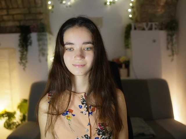 Live sex webcam photo for GiaPaige18 #291411058