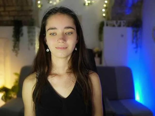 Live sex webcam photo for GiaPaige18 #291507143