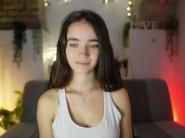 Live sex webcam photo for GiaPaige18 #291648789