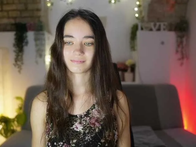 Live sex webcam photo for GiaPaige18 #291680935