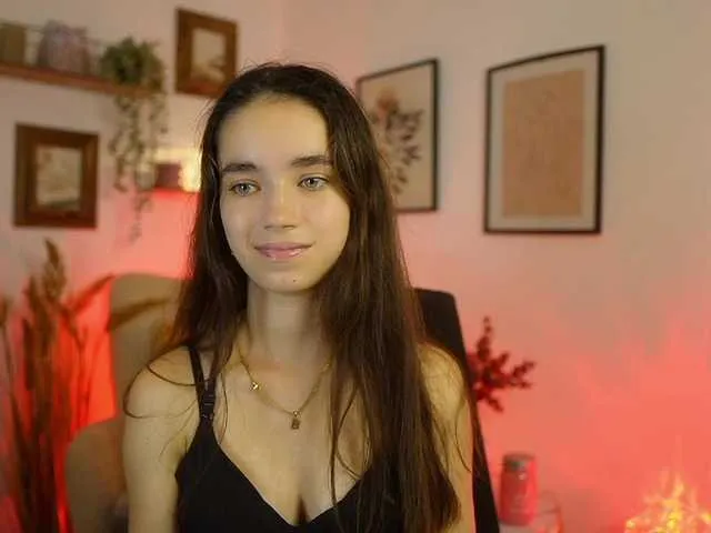 Live sex webcam photo for GiaPaige18 #291961118