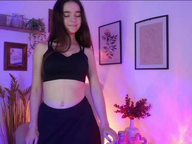 Live sex webcam photo for GiaPaige18 #292151132