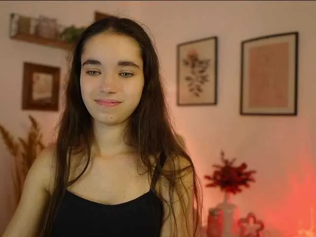 Live sex webcam photo for GiaPaige18 #292277184