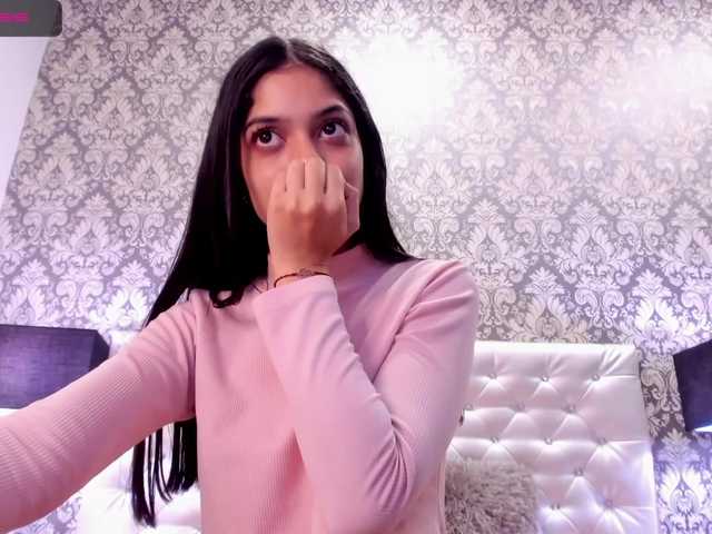 Live sex webcam photo for GiaSmith-1 #272420482