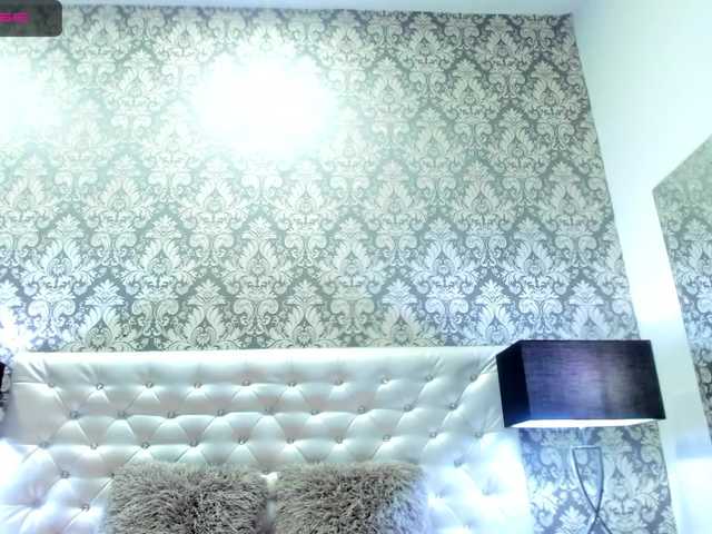 Live sex webcam photo for GiaSmith-1 #273028906