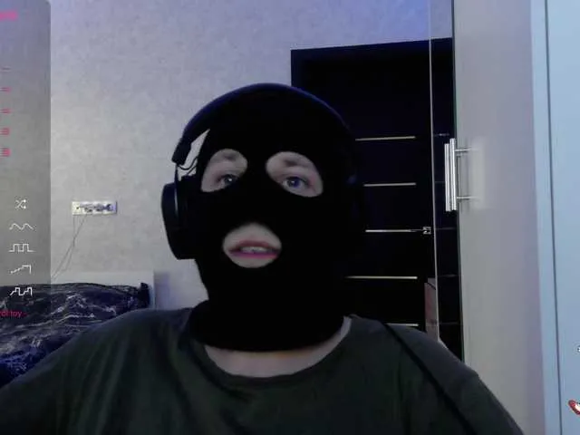 Live sex webcam photo for Gifolian #290654595