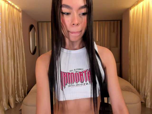 Live sex webcam photo for GigiLee #276828474