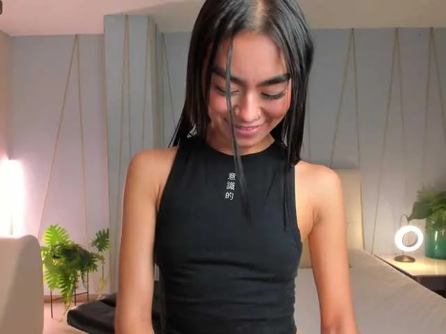 Live sex webcam photo for GigiLee #277020495