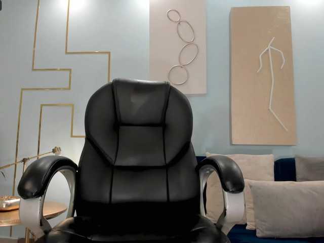 Live sex webcam photo for GigiLee #277121813