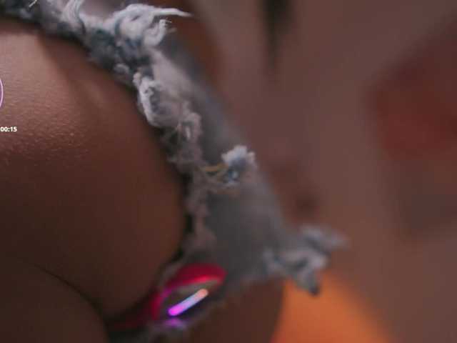 Live sex webcam photo for GigiLee #291939139