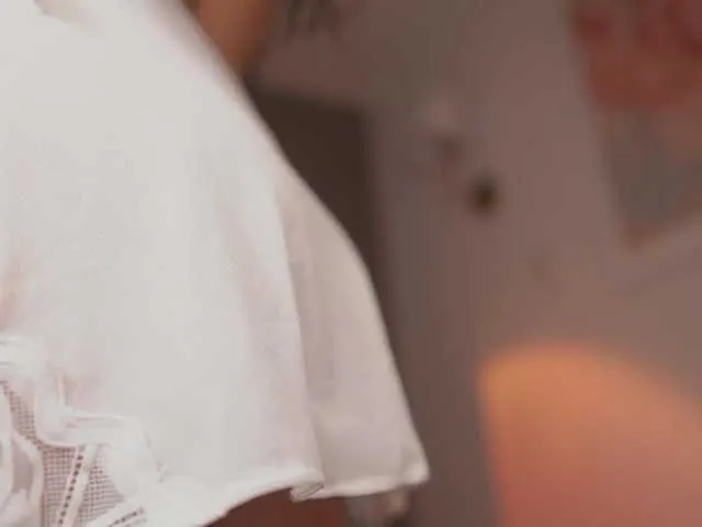 Live sex webcam photo for GigiLee #291998323