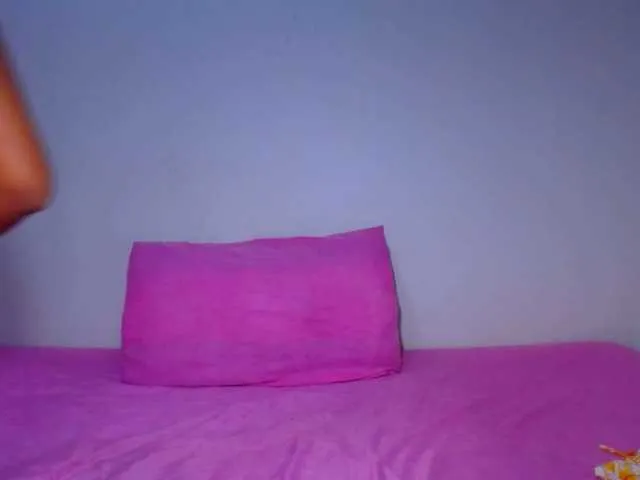 Live sex webcam photo for Gigispicy #277920565