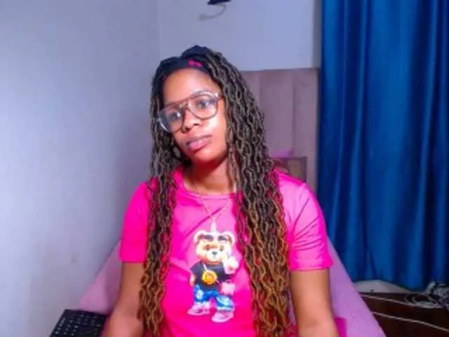 Live sex webcam photo for Gigispicy #278116189