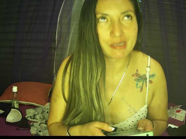 Live sex webcam photo for Giin-IMP #277708572