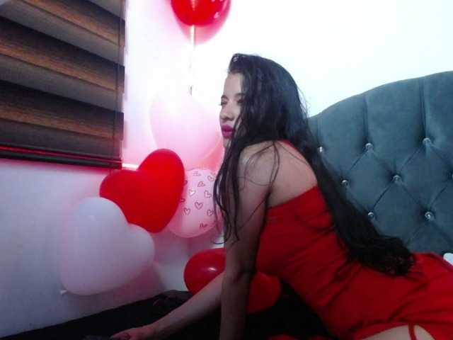 Live sex webcam photo for GillerRose #272301730