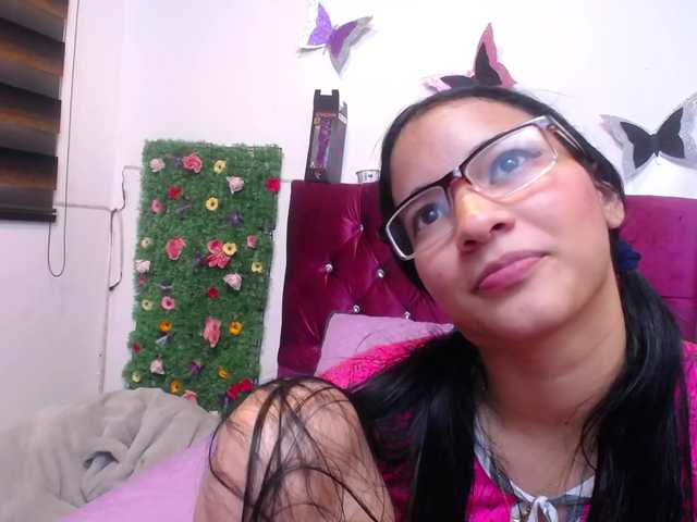 Live sex webcam photo for GillerRose #273627603