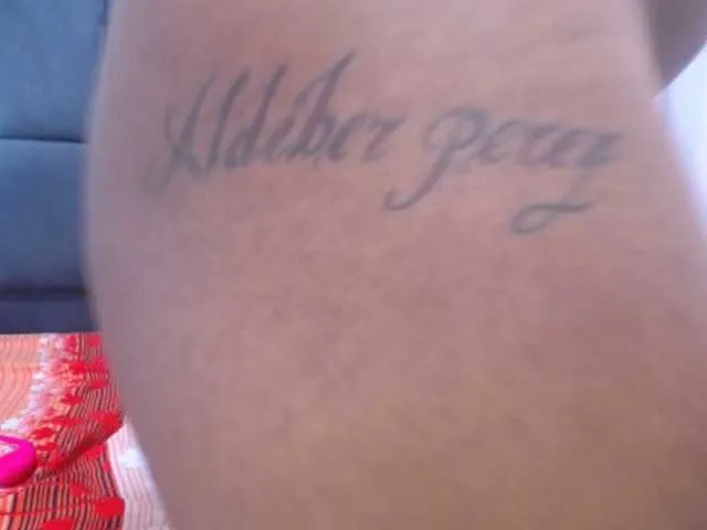 Live sex webcam photo for GimenaHunter #275115036