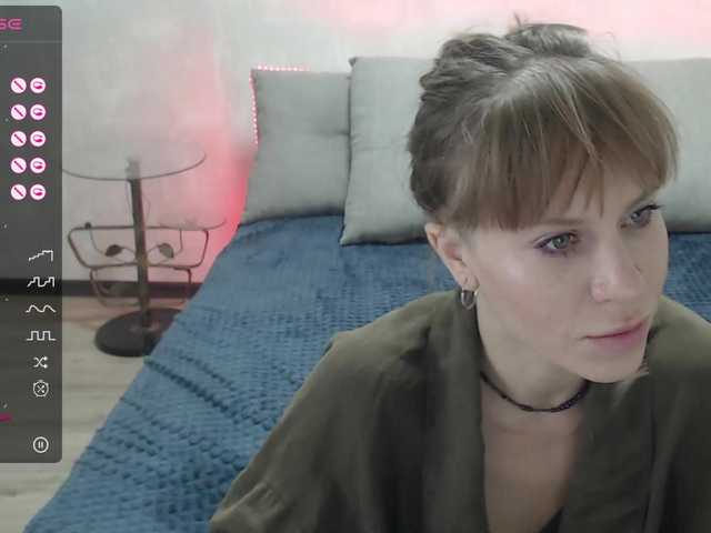 Live sex webcam photo for GinaAngelina #288071784