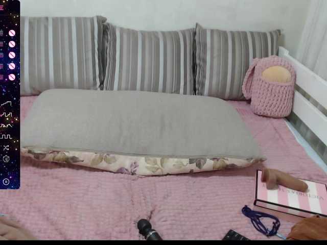 Live sex webcam photo for GinaAngelina #288071915