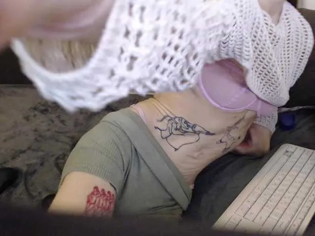 Live sex webcam photo for GinaAngelina #291800018