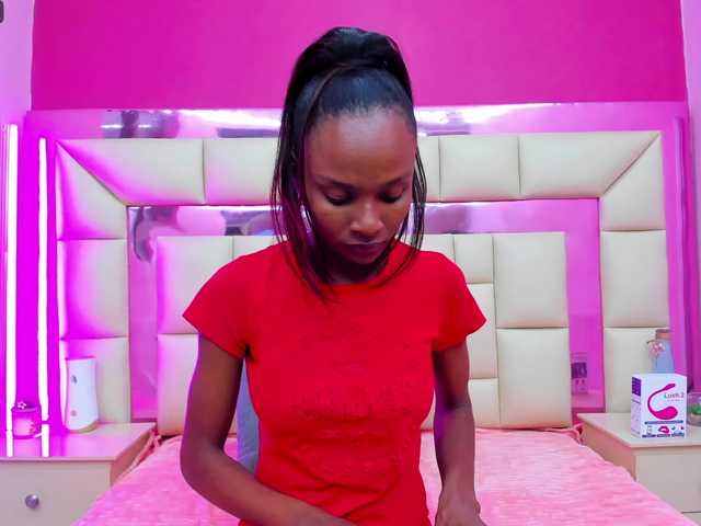 Live sex webcam photo for GinaBrown #275675108