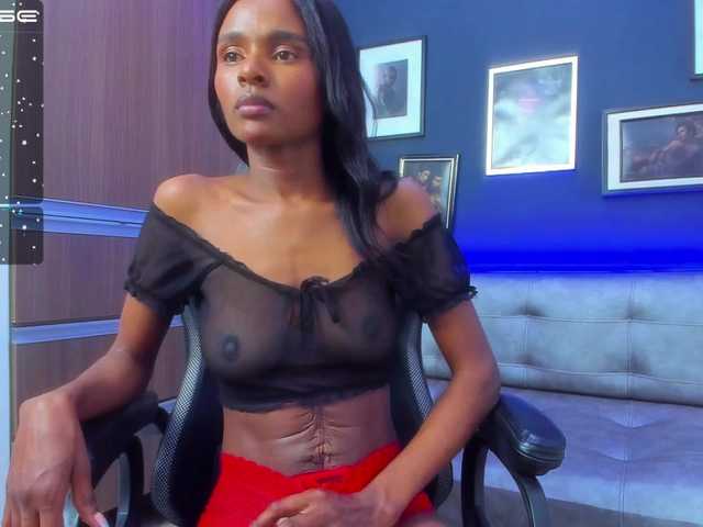 Live sex webcam photo for GinaBrown #275924956