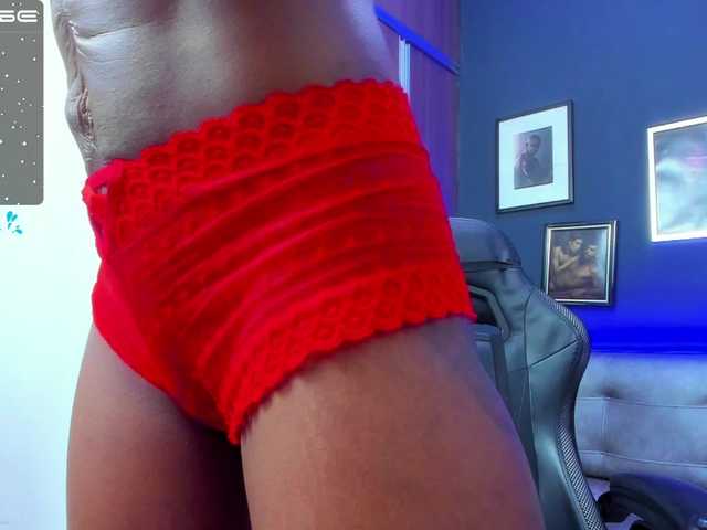 Live sex webcam photo for GinaBrown #275931841