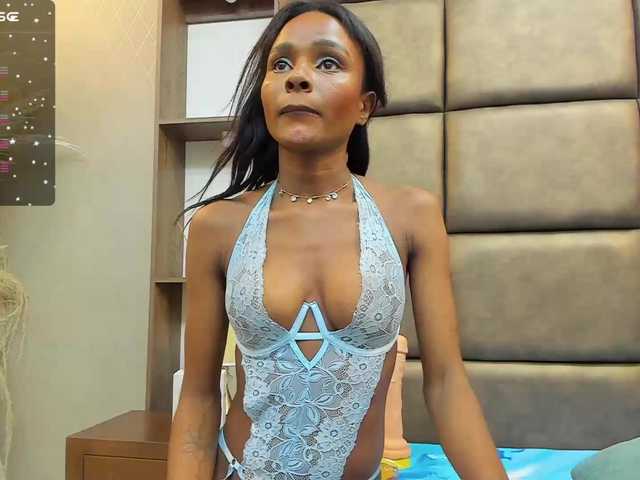 Live sex webcam photo for GinaBrown #276179408