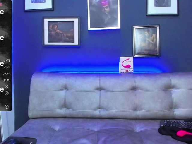 Live sex webcam photo for GinaBrown #276284689