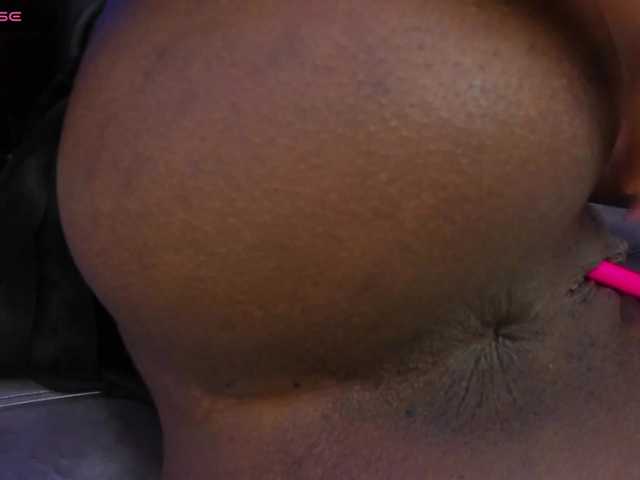 Live sex webcam photo for GinaBrown #276328971