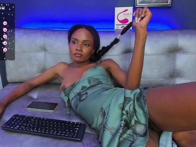 Live sex webcam photo for GinaBrown #276343452