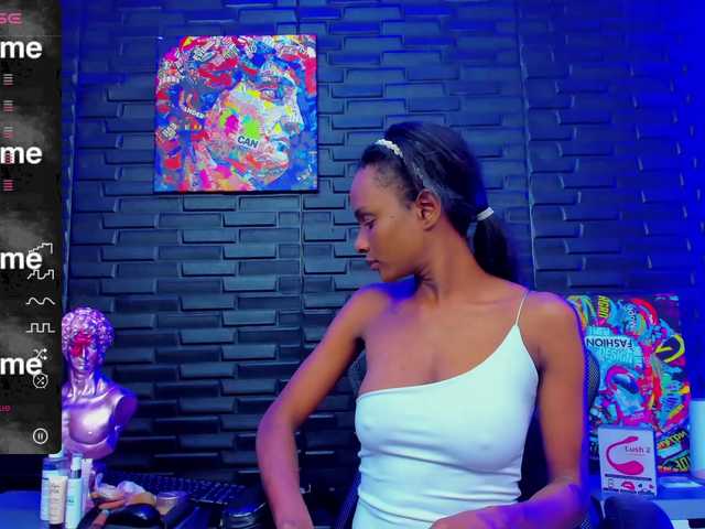 Live sex webcam photo for GinaBrown #276549649