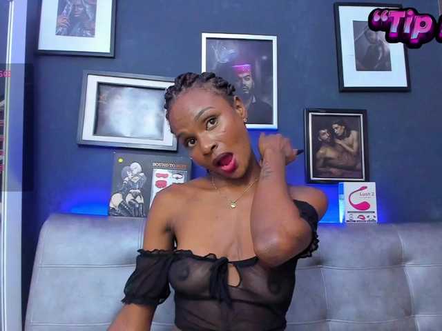 Live sex webcam photo for GinaBrown #277144536