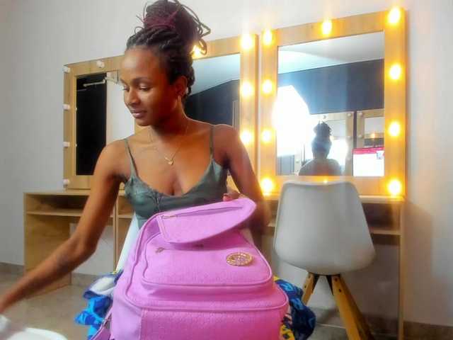 Live sex webcam photo for GinaBrown #277179083