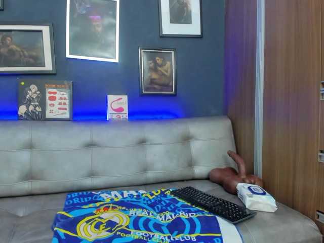 Live sex webcam photo for GinaBrown #277359239