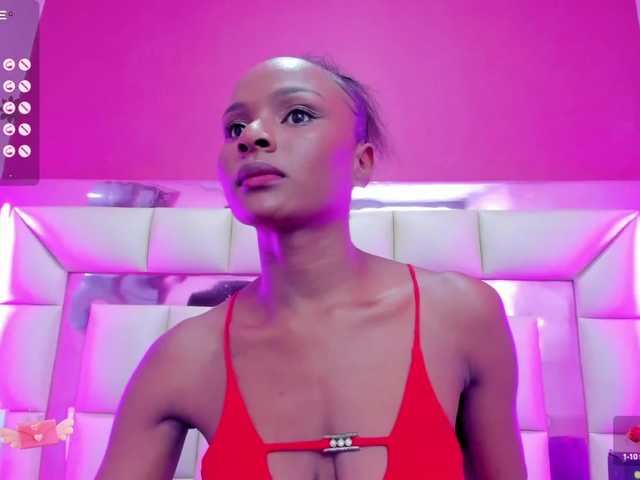 Live sex webcam photo for GinaBrown #277394396