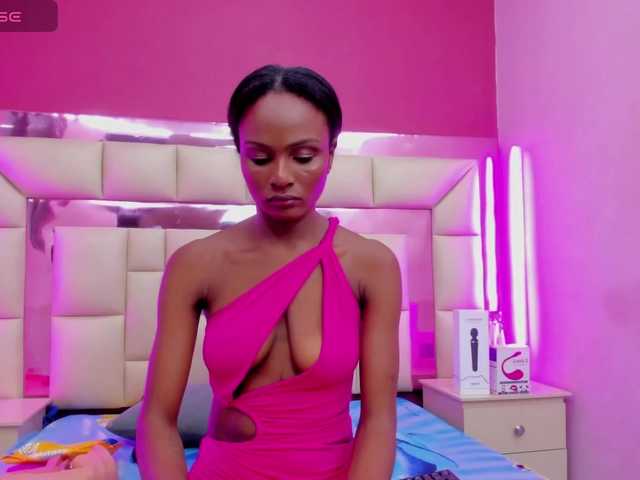 Live sex webcam photo for GinaBrown #277522427