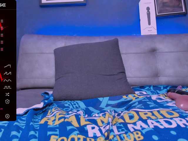 Live sex webcam photo for GinaBrown #277684954