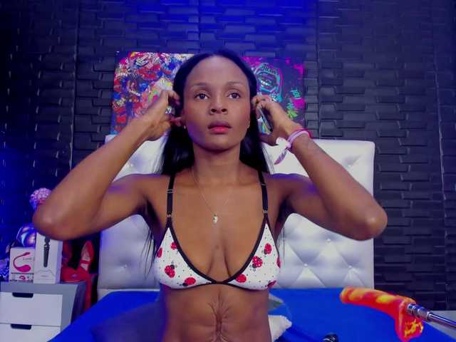 Live sex webcam photo for GinaBrown #278062429