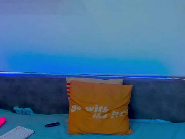Live sex webcam photo for GinaLovely #291622920