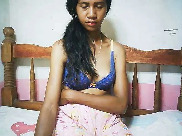 Live sex webcam photo for Ginahhot #290895523