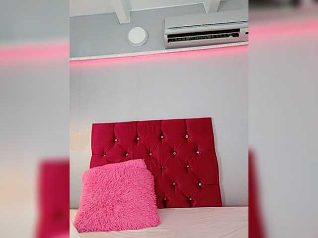 Live sex webcam photo for Gineza #274225732