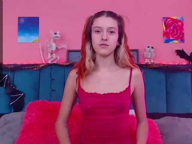 Live sex webcam photo for GingerFoxy #276545069