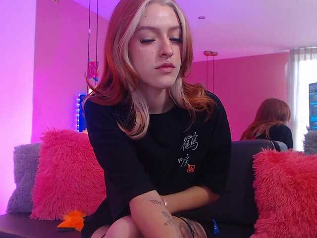 Live sex webcam photo for GingerFoxy #277216808