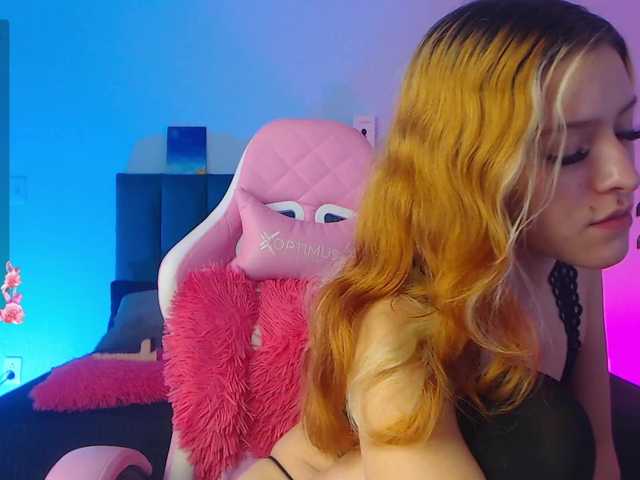 Live sex webcam photo for GingerFoxy #277966523