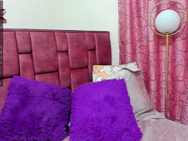 Live sex webcam photo for GinnaRicci #274686222