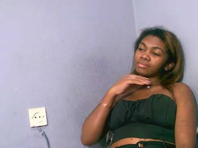 Live sex webcam photo for Ginnah #289318502